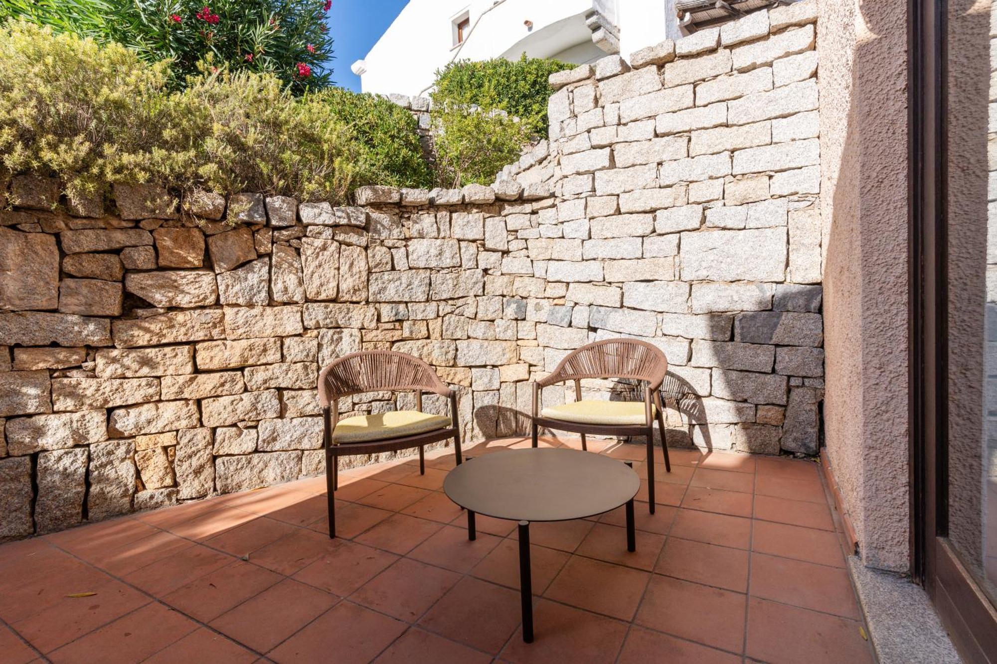Classic Double or Twin Room Garden View